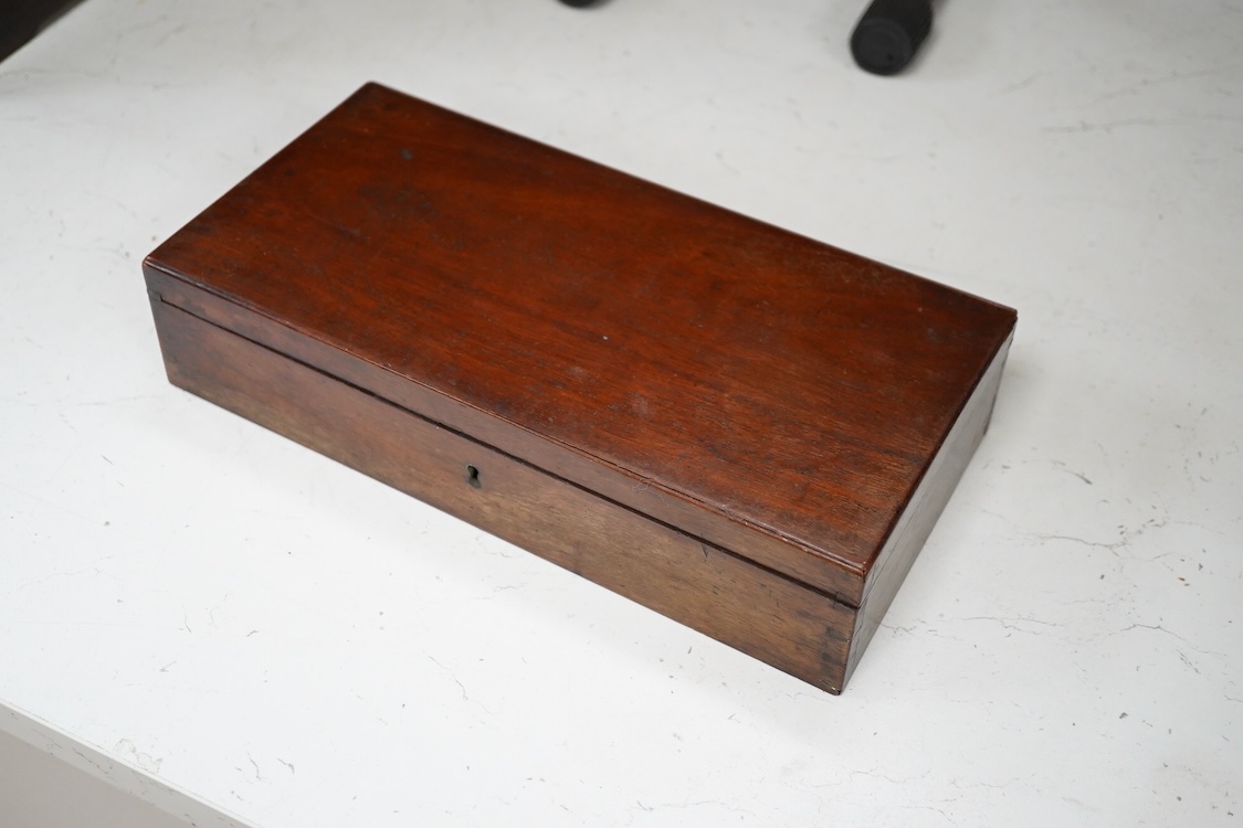 A 19th century boxwood and ivory flute by Potter, Johnson’s Court, Fleet Street, London, in a mahogany case, with early eight key system, ivory submission ref: RERLAL9Y